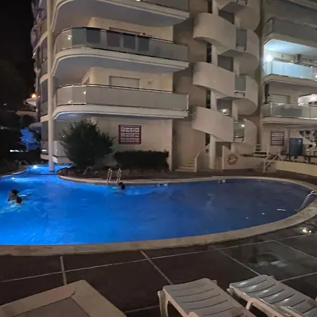Quiet Front Aparthotel