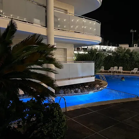 Aparthotel Quiet Front *