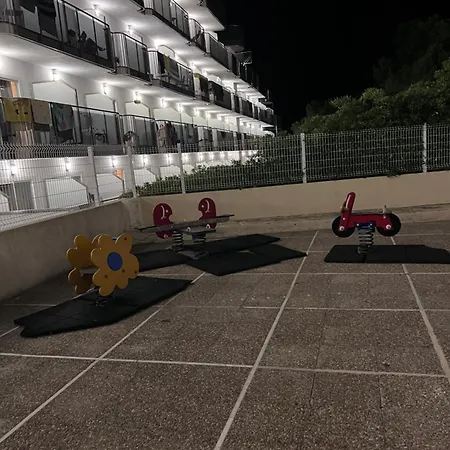 Quiet Front With Parking Salou